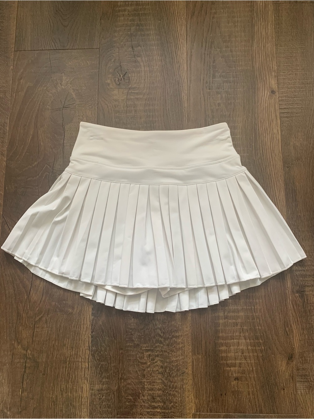 Goldhinge - Cannoli Cream Pleated Tennis Skirt